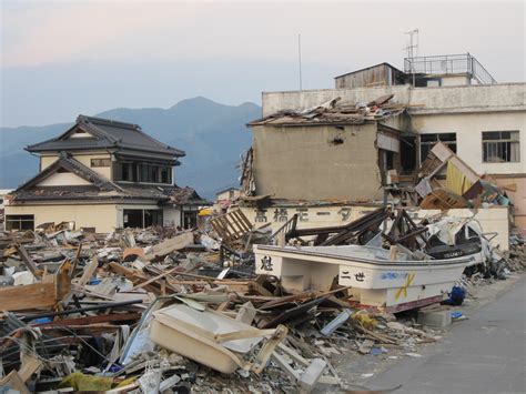  2011 Tohoku 지진 해일:  일본의 과학자, 린다 호로키의 경고와 회개